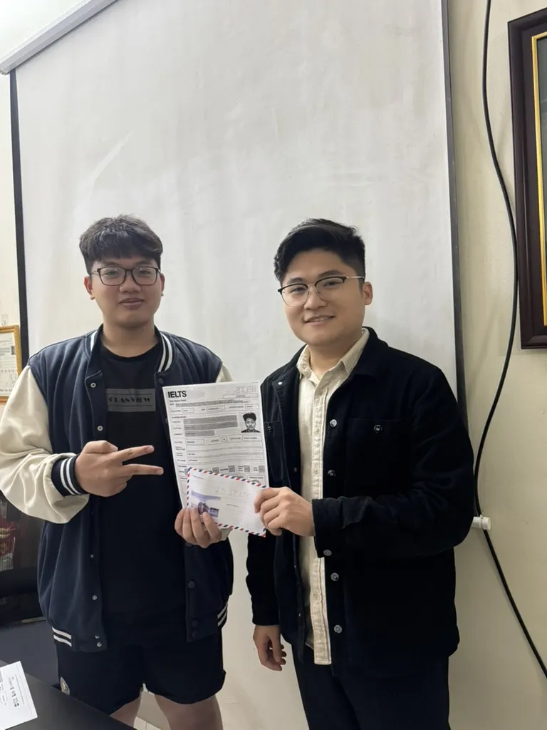 Bách và học viên